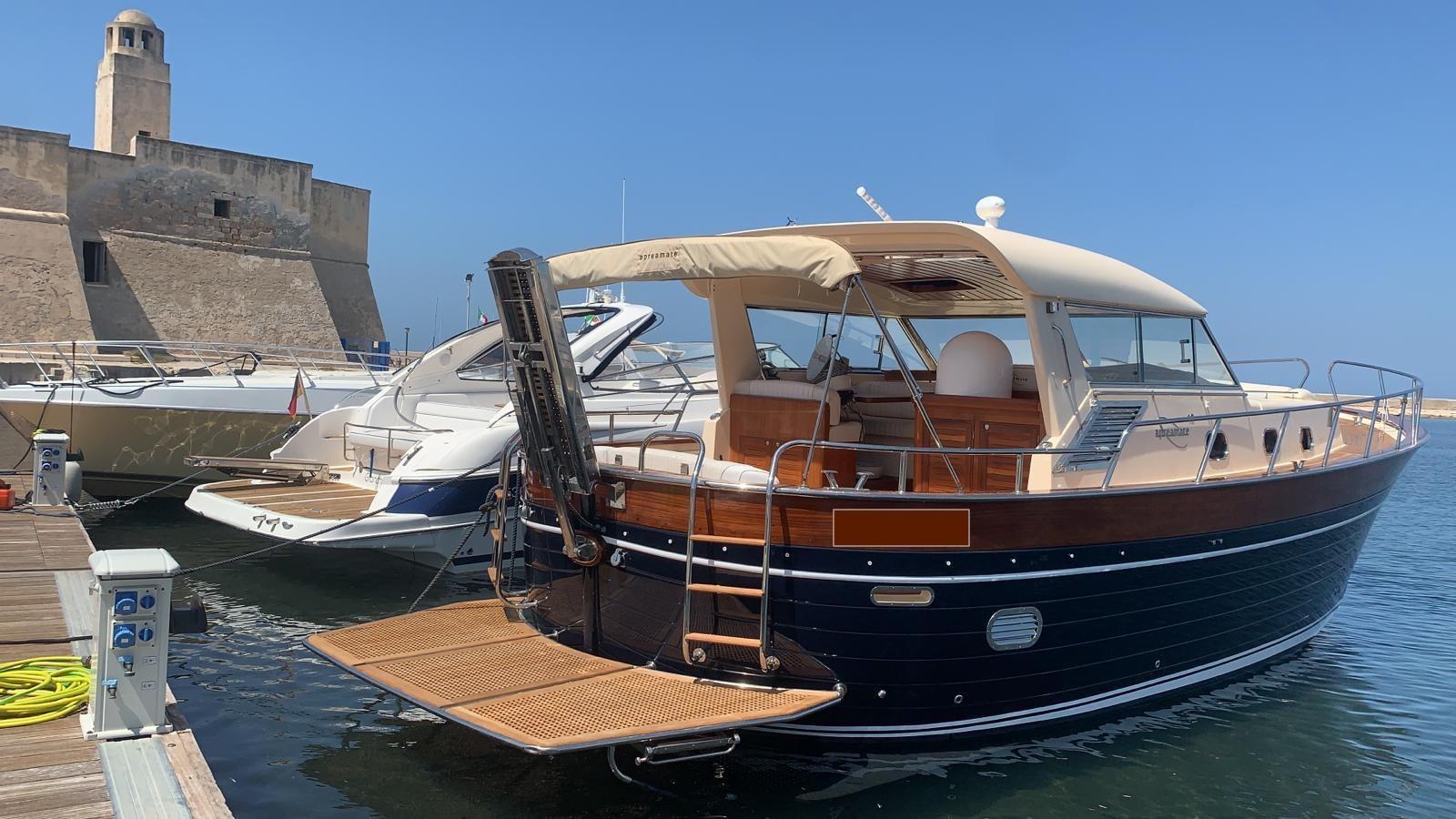 2004 Apreamare 12 Cabin