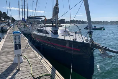 2014 RM Yachts RM 890