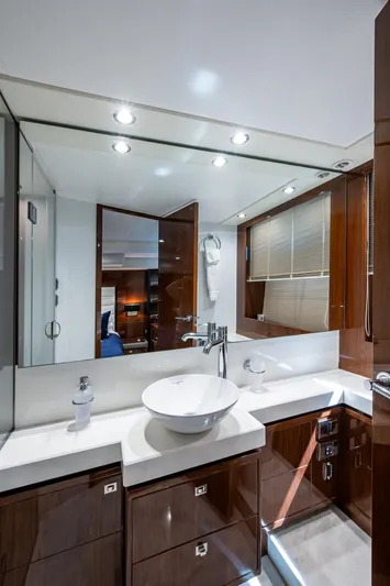 No Vacansea Yacht Photos Pics 