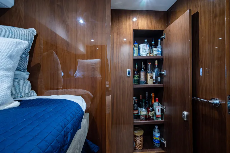 No Vacansea Yacht Photos Pics 