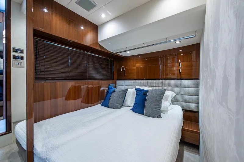 No Vacansea Yacht Photos Pics 