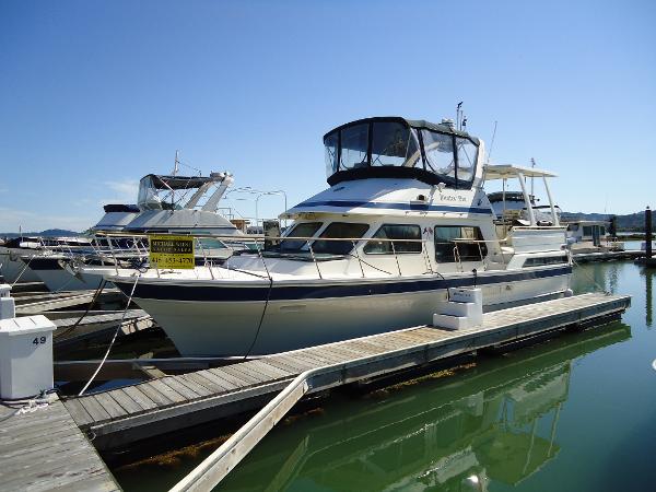 1987 KHA-SHING Aft Cabin Motor Yacht