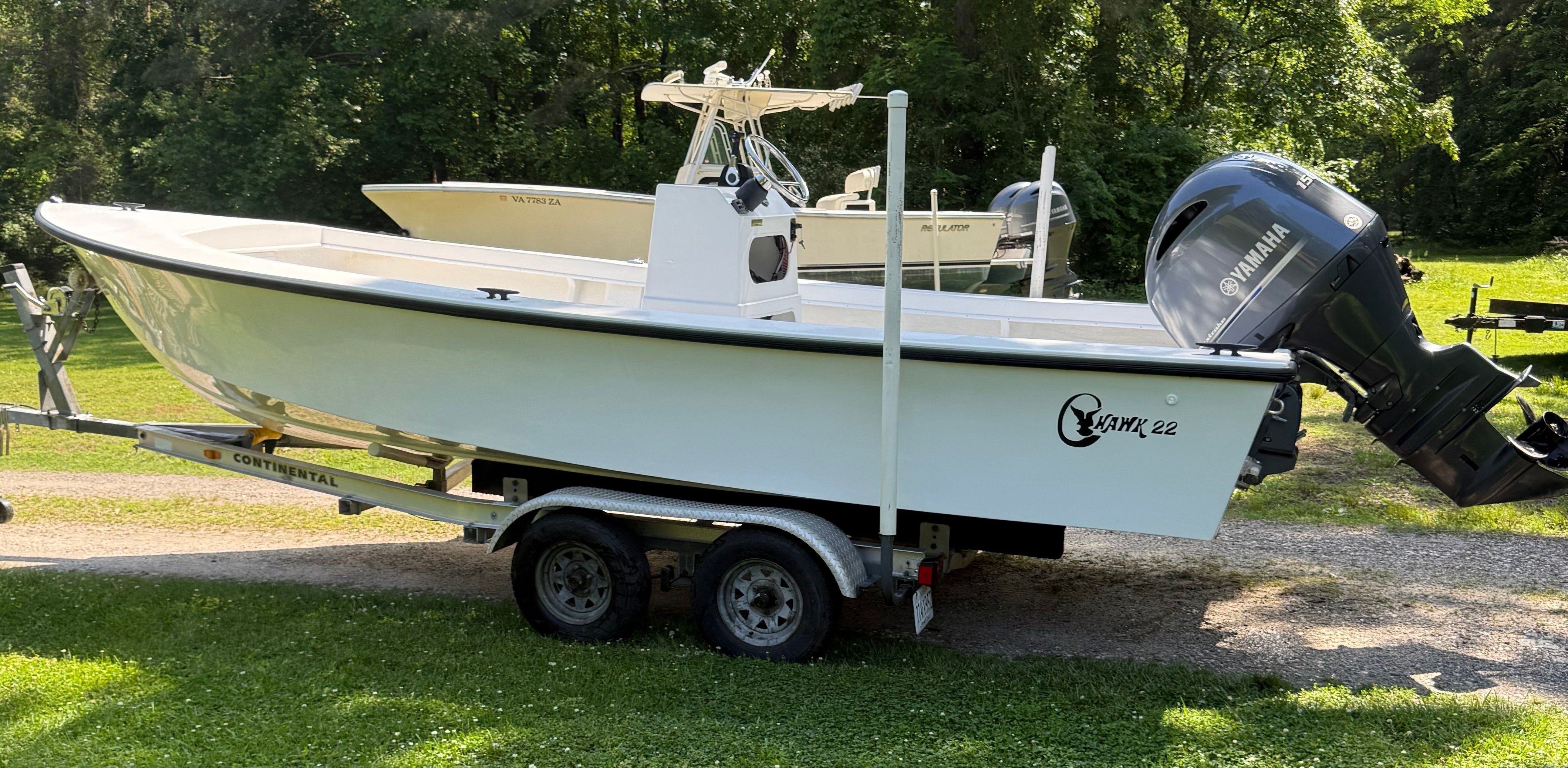 C-Hawk 22 Center Console