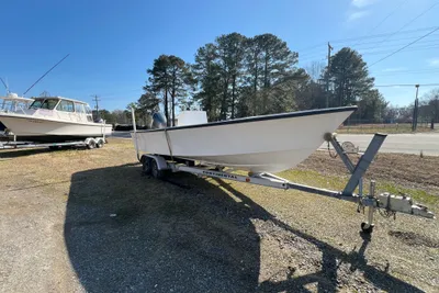 C-Hawk 22 Center Console