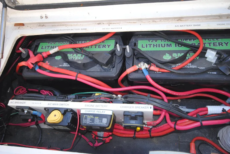  Yacht Photos Pics XO Boats 270 RS 2015 model with lithium battery setup and wiring.