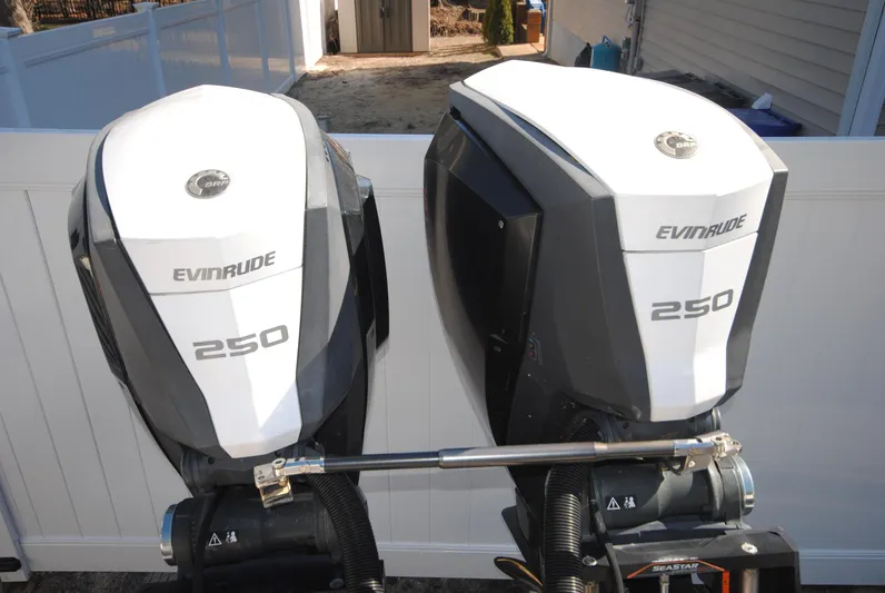  Yacht Photos Pics Twin Evinrude 250 outboard engines on a 2015 XO Boats 270 RS.
