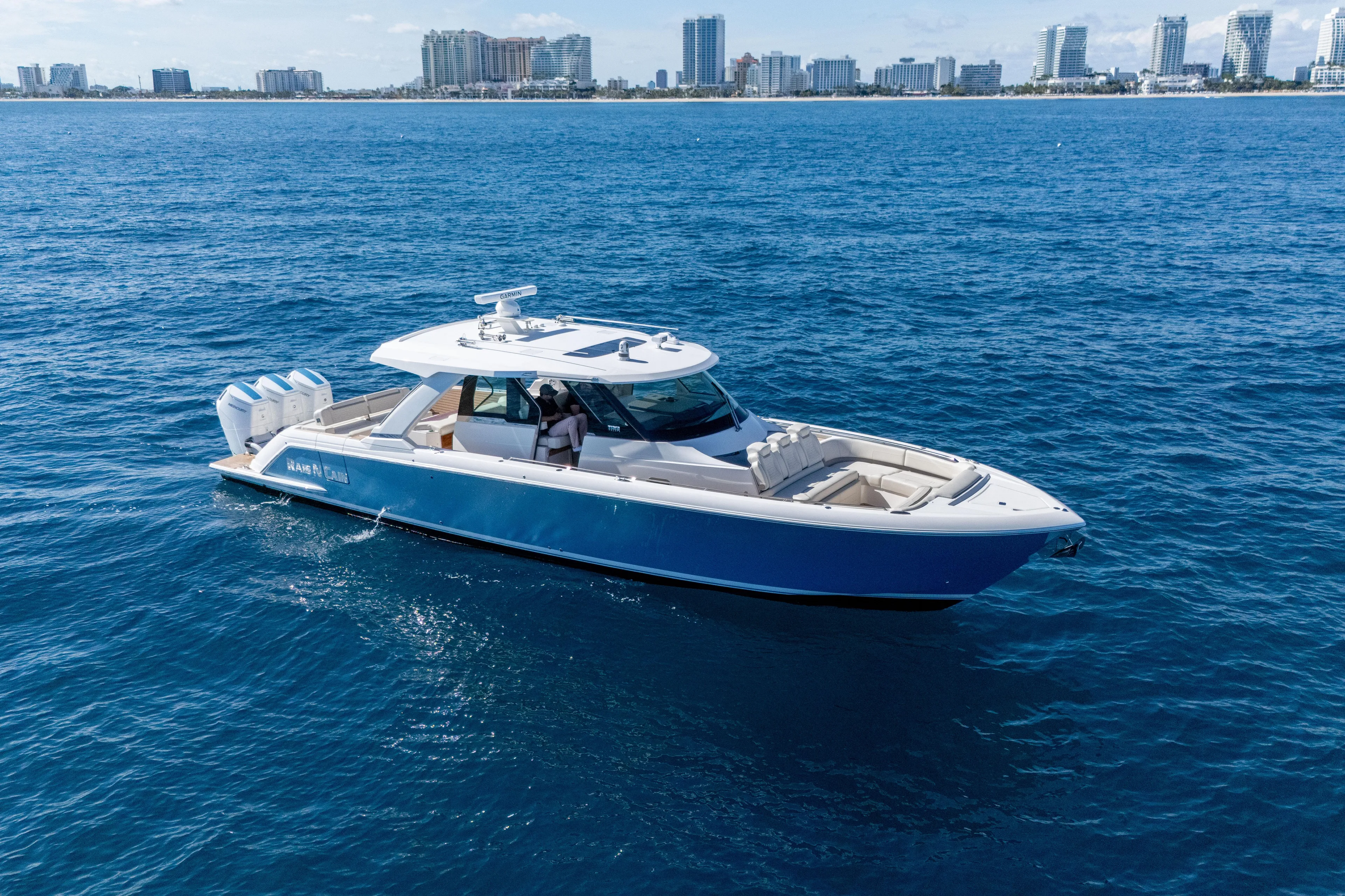 2024 Tiara Yachts 48 LS