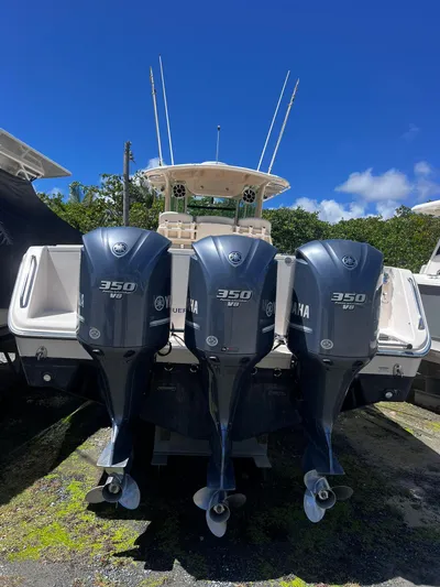  Yacht Photos Pics 2012 Grady-White 366 Canyon with triple Yamaha 350 engines.