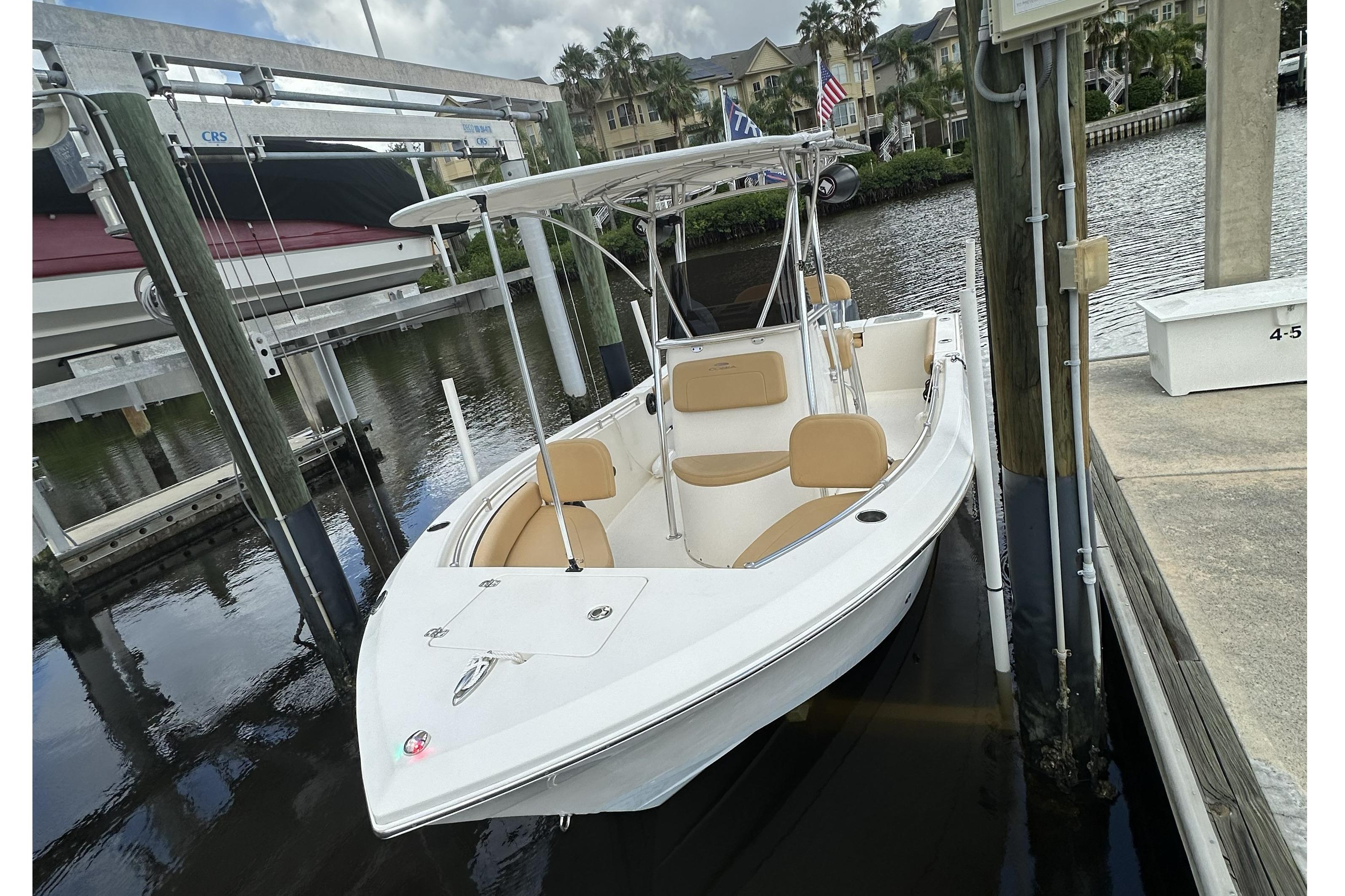 Cobia 220 Center Console