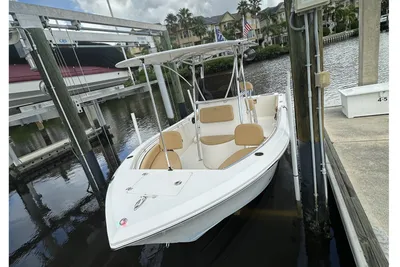 Cobia 220 Center Console