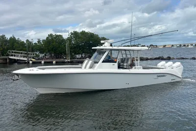 Everglades 375 Center Console