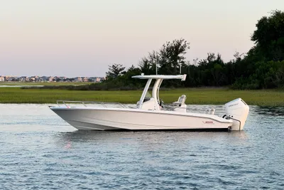 Boston Whaler 250 Dauntless
