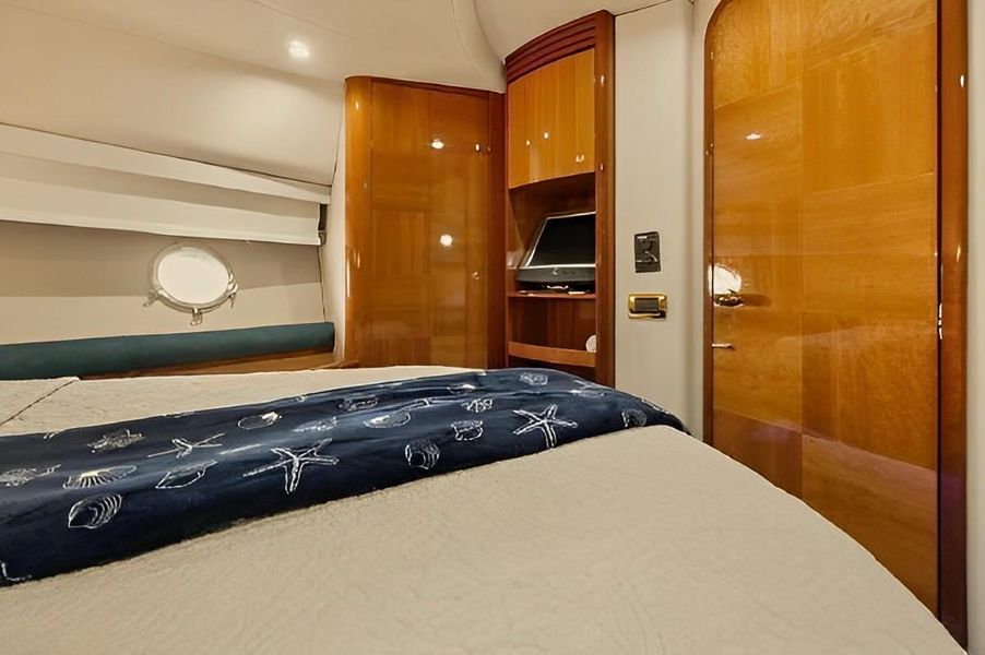 2003 Azimut 55