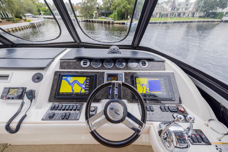 2012 Sea Ray 450 Sedan Bridge