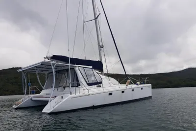 2002 Maxim Yachts 380