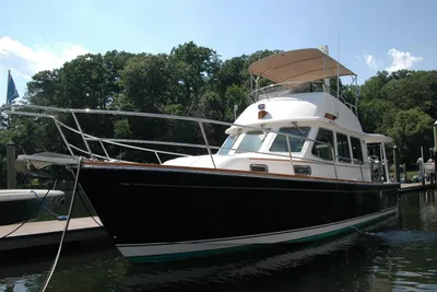Sabre 36 Flybridge Sedan
