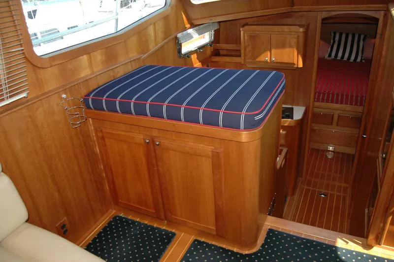 Eight Bells Yacht Photos Pics 