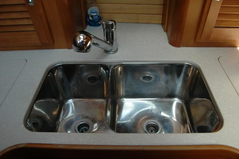 Eight Bells Yacht Photos Pics 