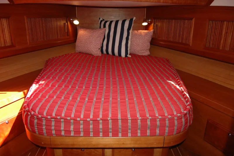 Eight Bells Yacht Photos Pics 