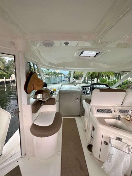 2007 Sea Ray 40' Motor Yacht