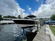 2017 Robalo R302