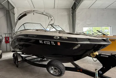 Yamaha Boats 242 Limited S