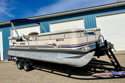 Sylvan 824 Mirage Cruise