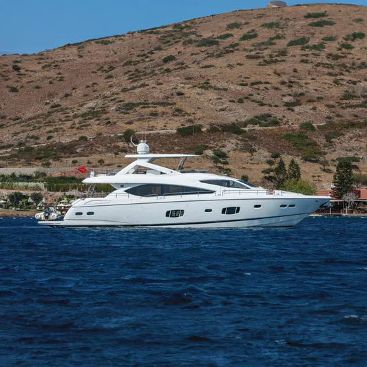 Merci Yacht Photos Pics 2010 Sunseeker 88 Yacht