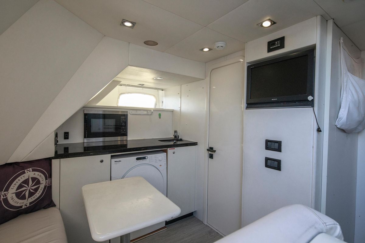 2010 Sunseeker 88 