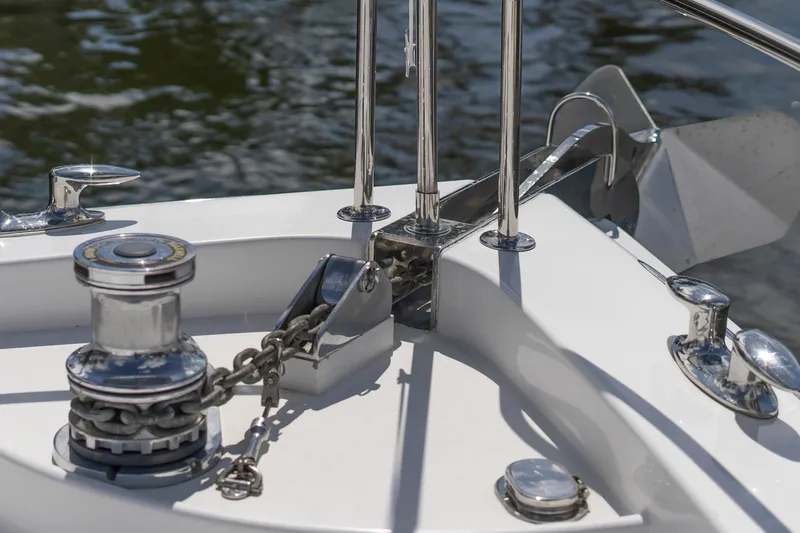 Gallopin Yacht Photos Pics Hatteras 80 Gallopin- Windlass and Bow Anchor