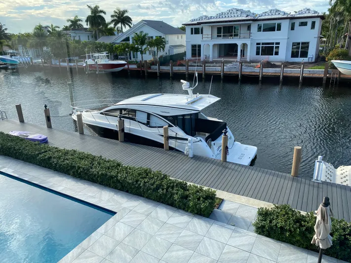 Uptown Girl Yacht Photos Pics 