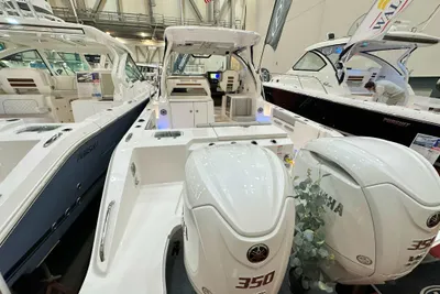 Pursuit OS 325 Offshore