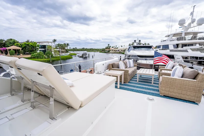 Crumdale Yacht Photos Pics 