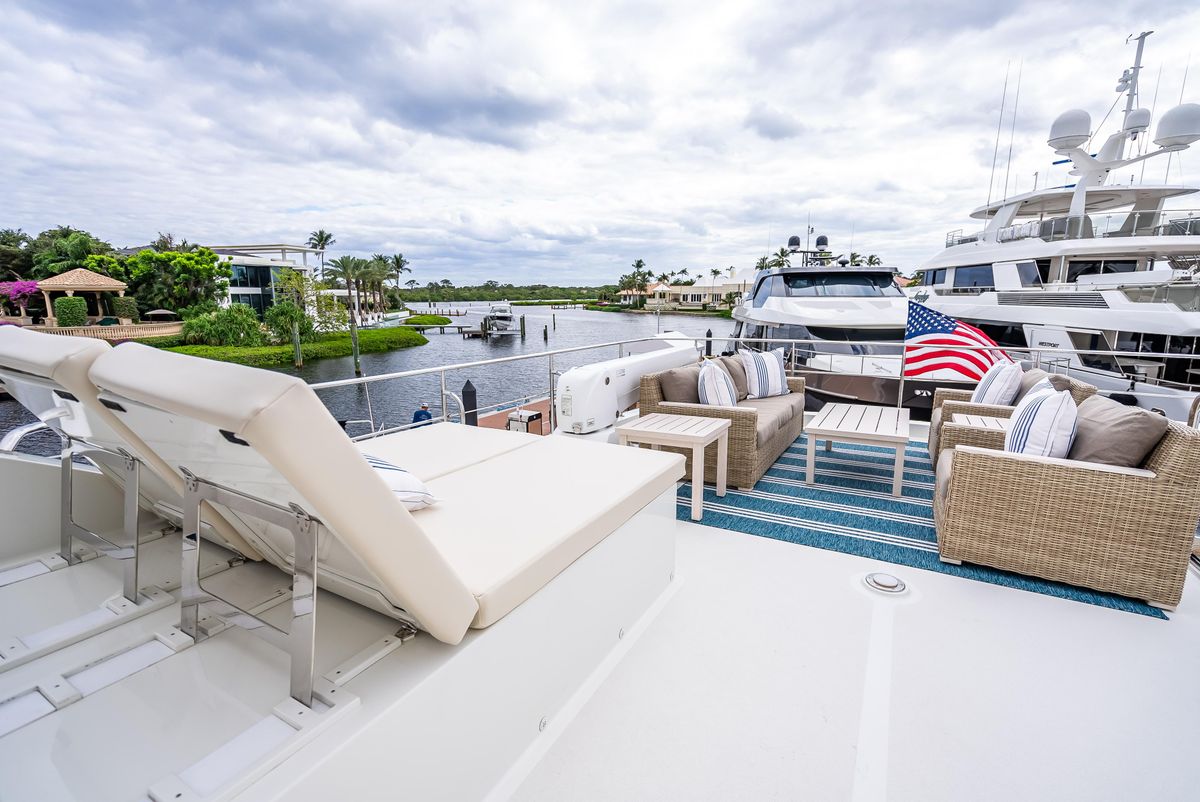 2018 Ocean Alexander 85 