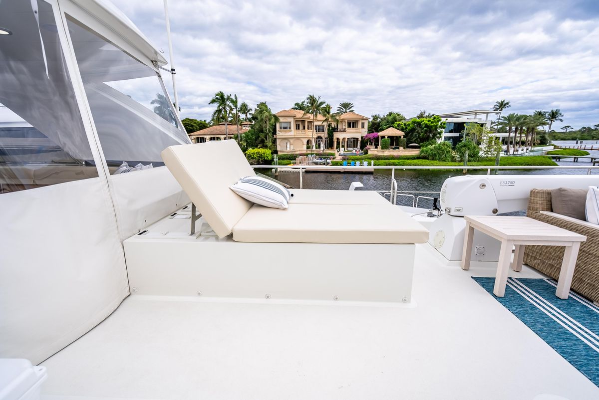 2018 Ocean Alexander 85 