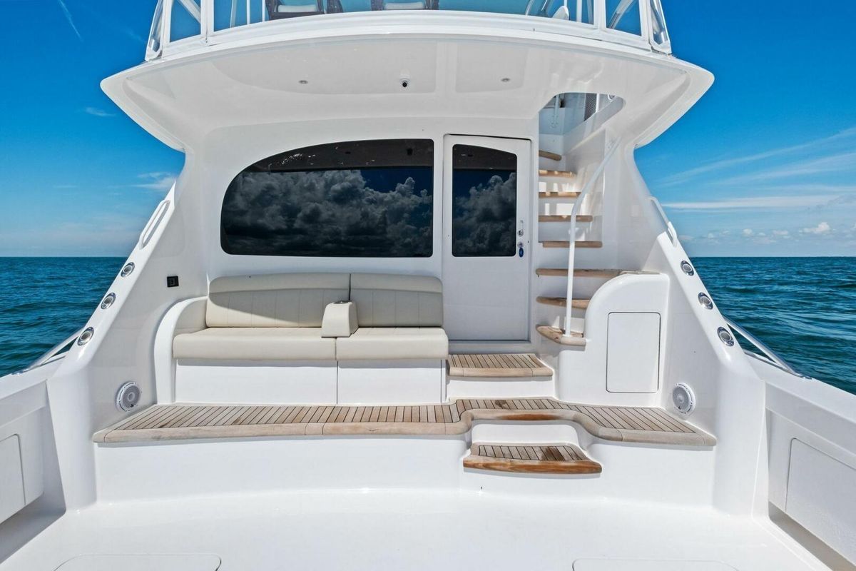 2025 Viking 58 