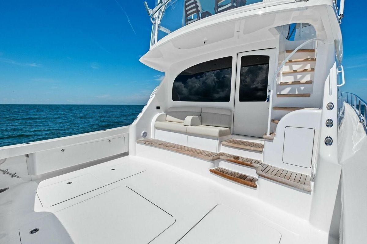 2025 Viking 58 