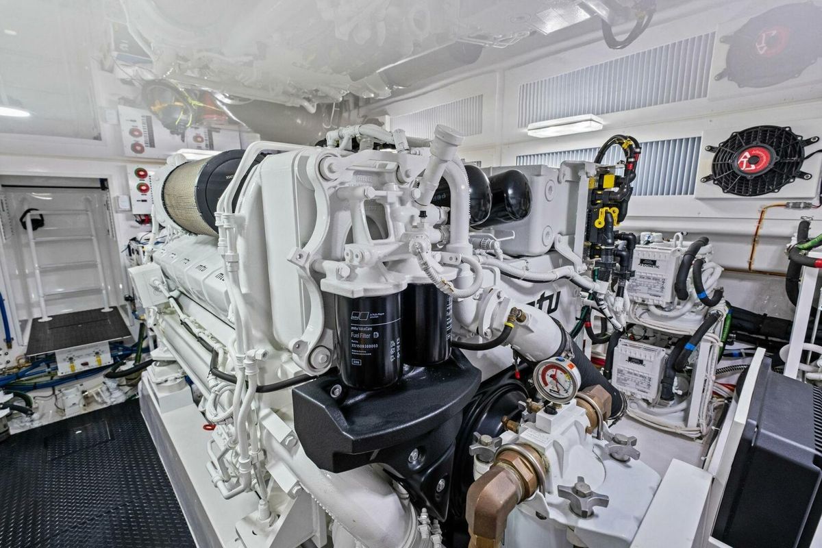 2025 Viking 58 