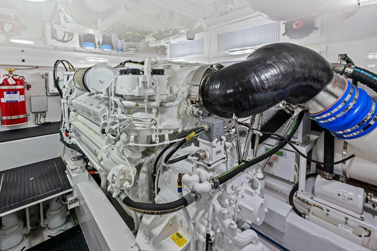 2025 Viking 58 