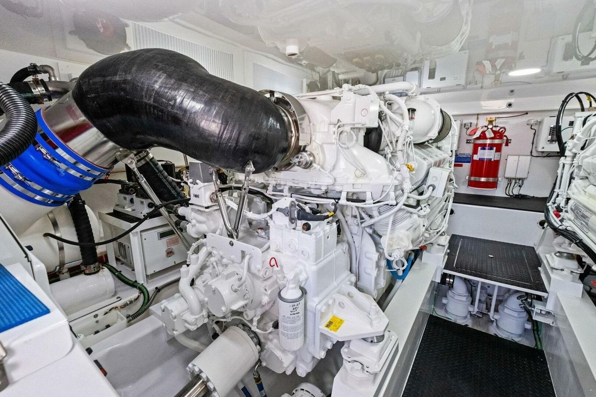 2025 Viking 58 