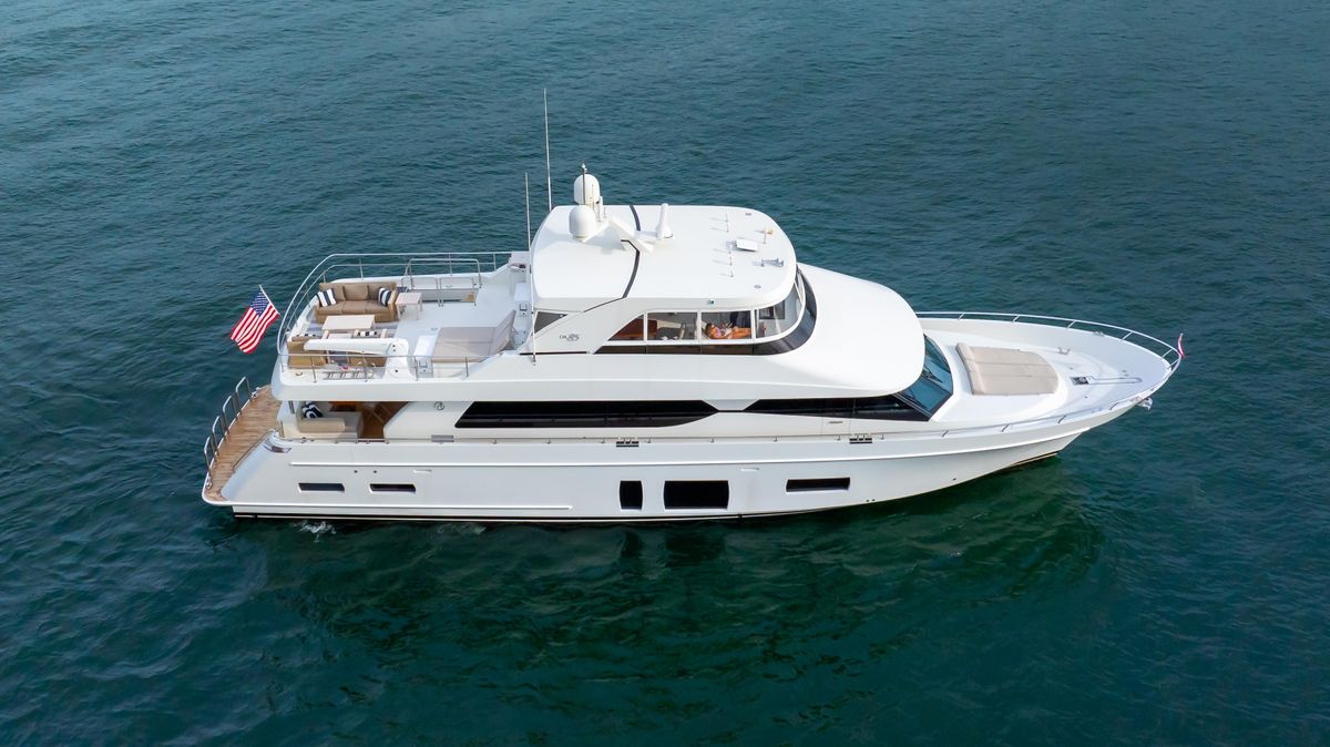 2018 Ocean Alexander 85 