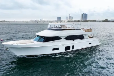 2018 Ocean Alexander 85 E