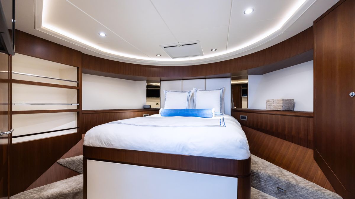 2018 Ocean Alexander 85 