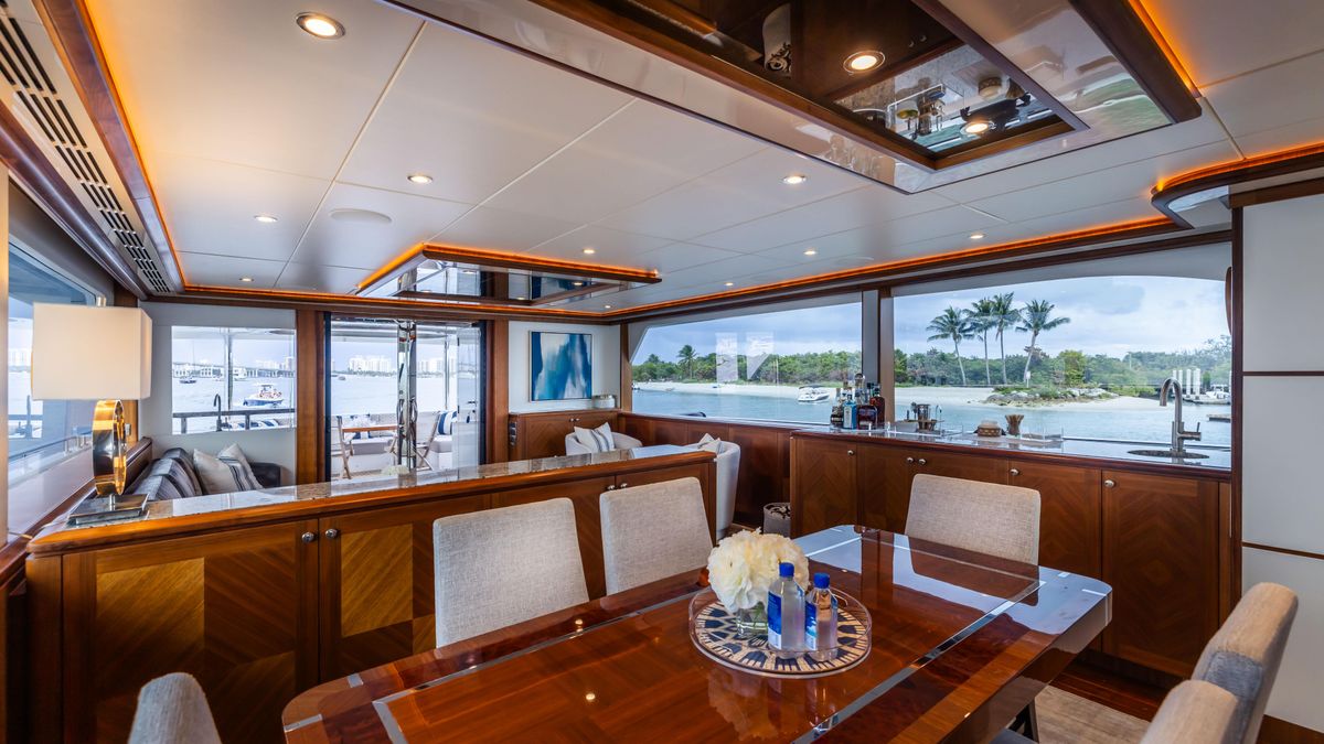 2018 Ocean Alexander 85 