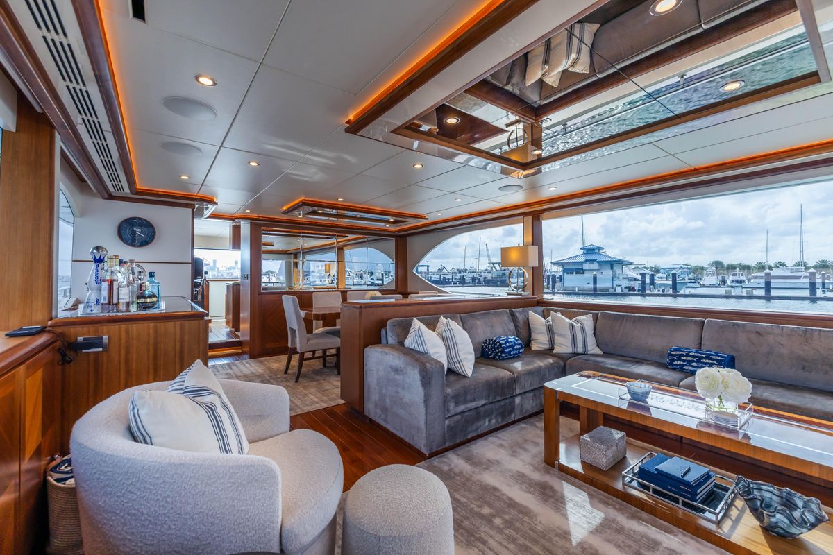 2018 Ocean Alexander 85 
