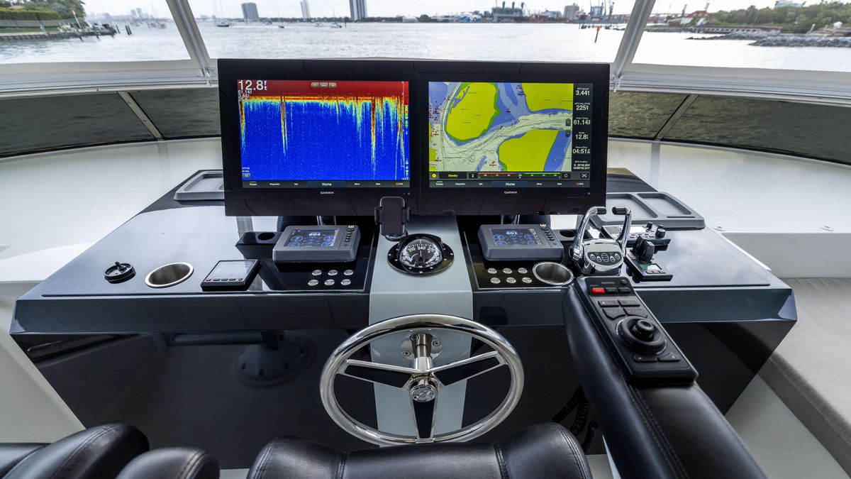 2018 Ocean Alexander 85 