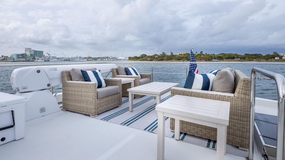 2018 Ocean Alexander 85 