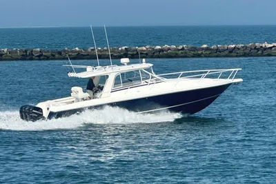 Intrepid 39 Kevlar Hull, WA, Sport Yacht, Cuddy