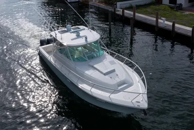 SeaVee 430 Sport Express
