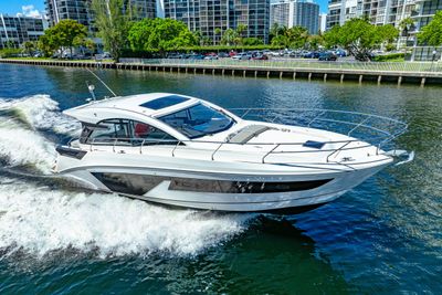 Yacht